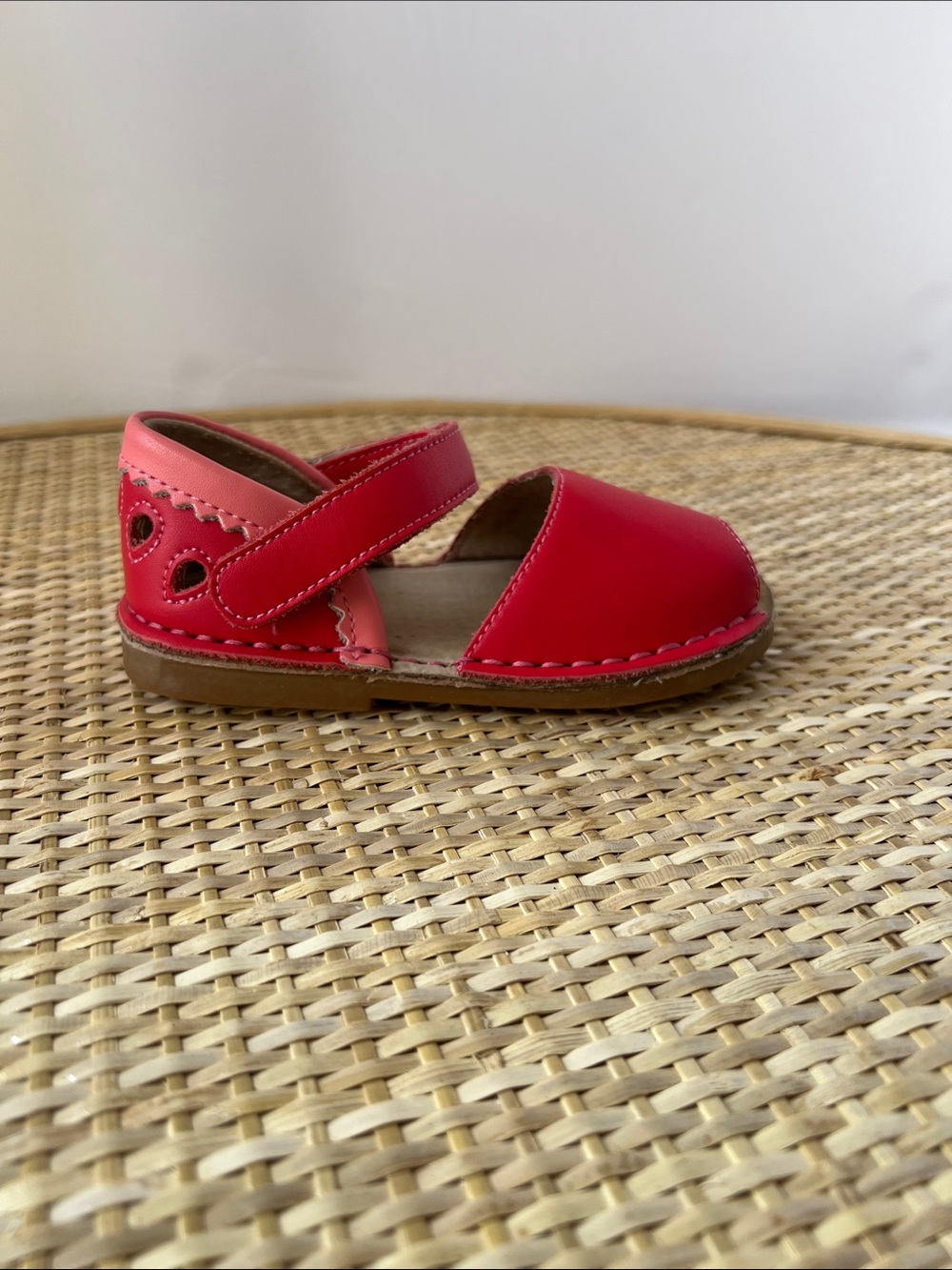 Live & Luca Red Pink Leather Sandals peekaboo cutout adj Velcro strap girls 7